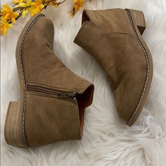 Seven 7 Shoes | Seven 7 Tan Cisco Kid Booties | 7 - Picture 4 of 8
